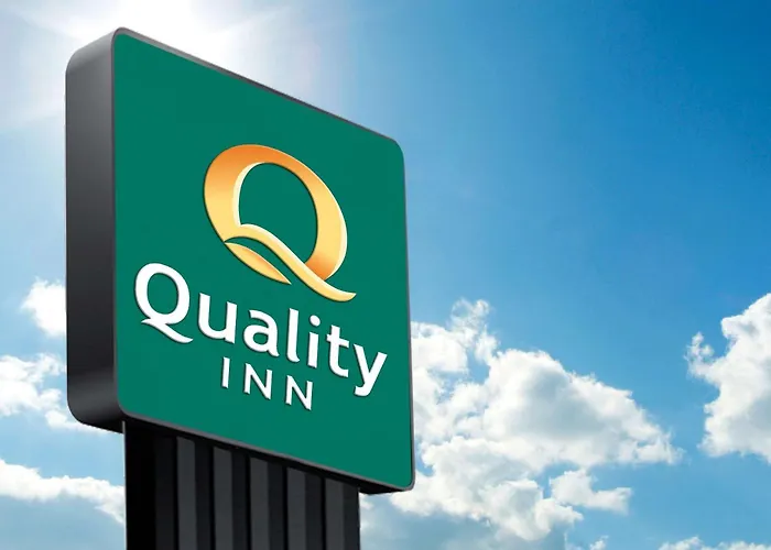 Pet Friendly hotel: Quality Inn Fort Pierce I-95